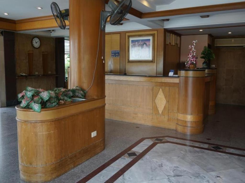 Tanaphat Hatyai Hotel Hat Yai Exterior foto